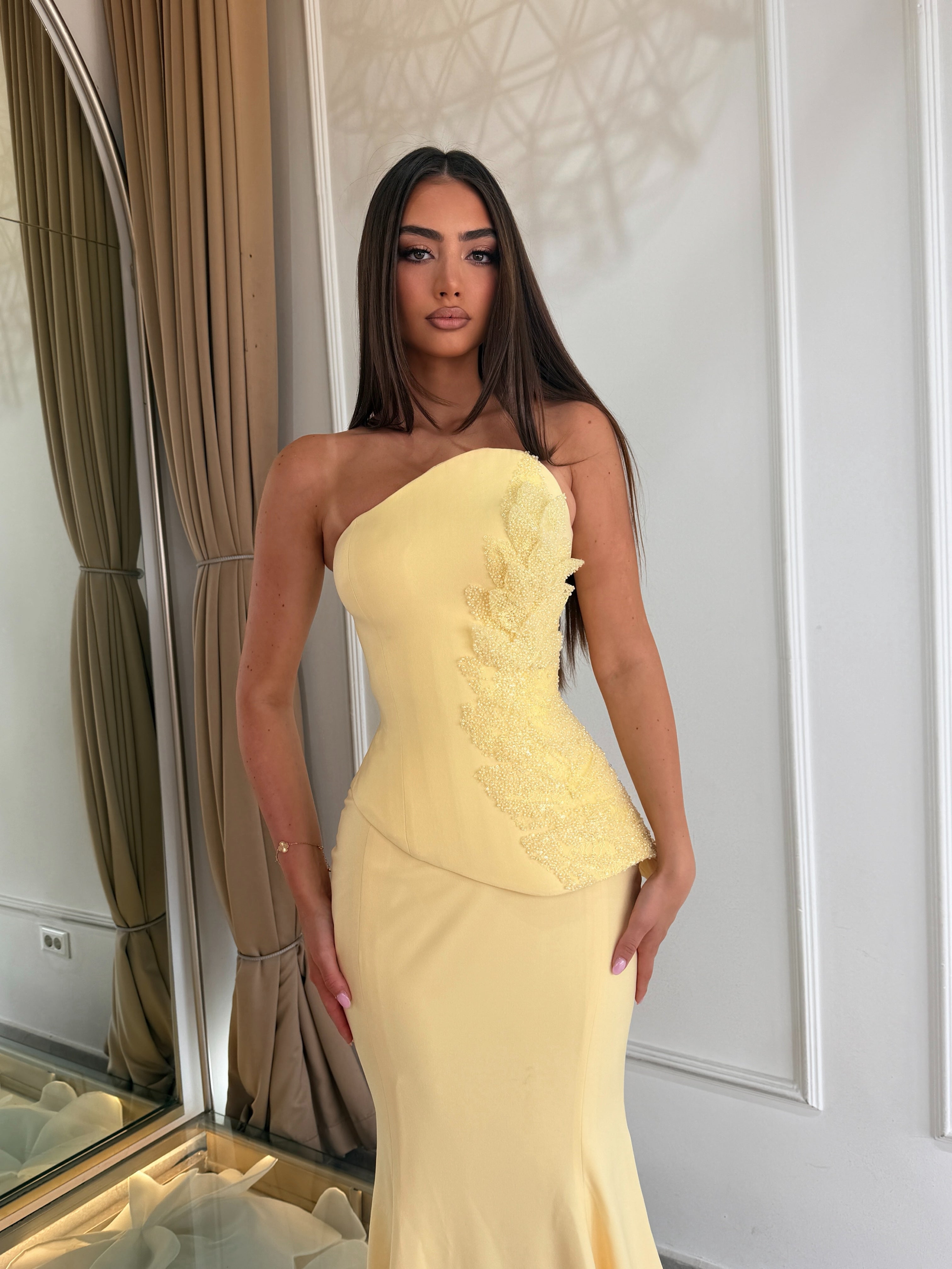Yellow muse